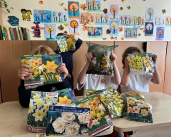 Akcija-„Padovanok-mokyklai-tulpe-arba-narciza-2