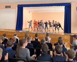 Naujas-mokiniu-teatro-„Sypsena-spektaklis-10