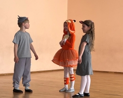 Naujas-mokiniu-teatro-„Sypsena-spektaklis-3