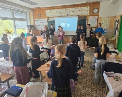 Pasauline-burnos-sveikatos-diena-–-edukacija-apie-dantuku-prieziura-4