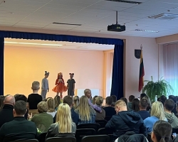 Sokio-ir-teatro-bureliu-sventinis-koncertas-teveliams-9